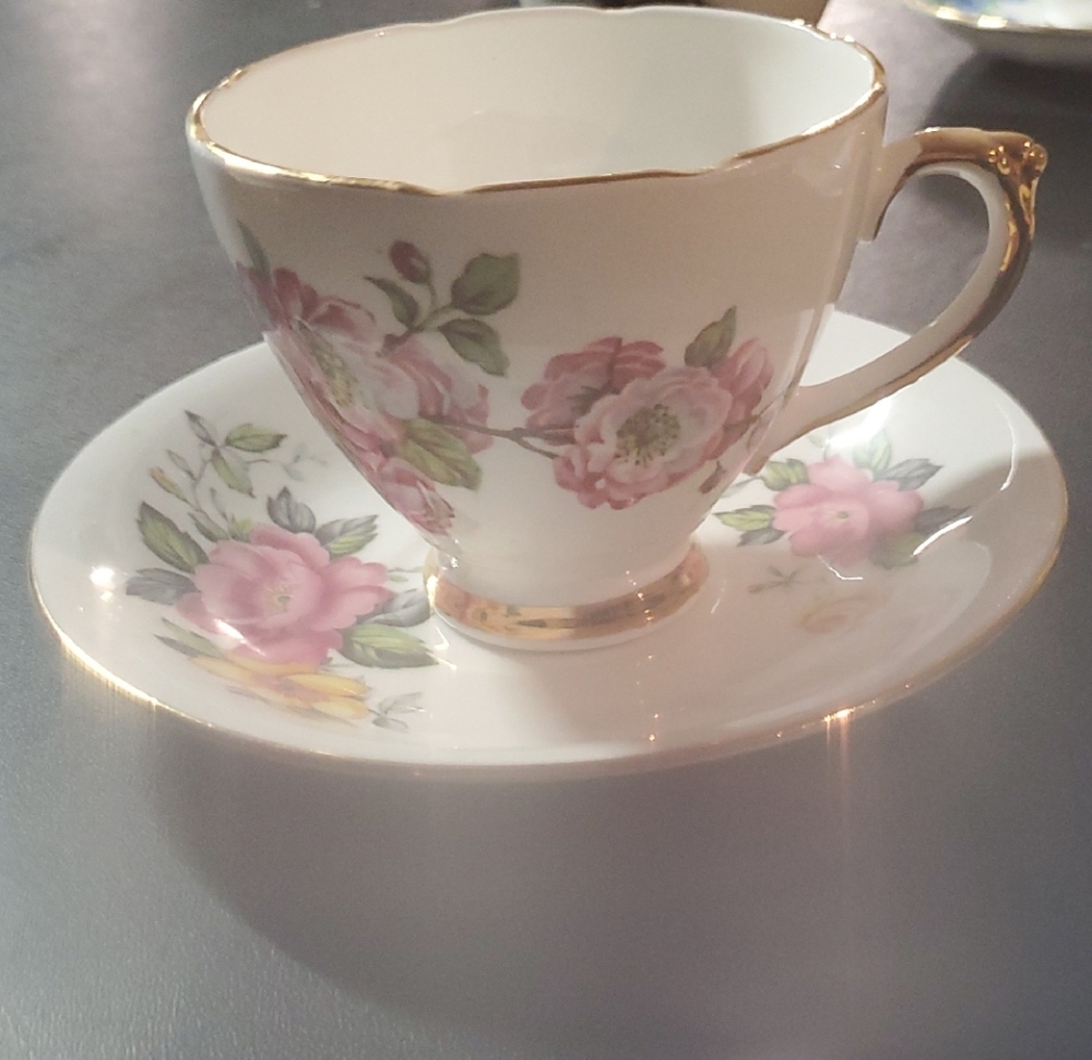Eight Different Sets Of Floral Porcelain Teacup and Saucer Set - Picture 1 of 13